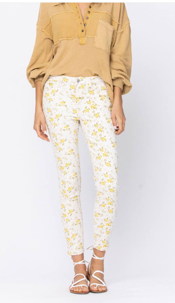 Judy Blue Mid Rise Floral Skinny Capri